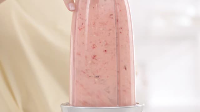 nutribullet Pro 900 Watt Personal Blender - 13-Piece High-Speed Blender/Mixer System, Champagne
