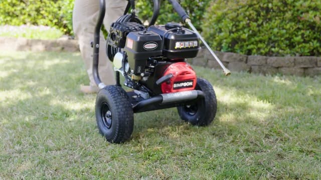 SIMPSON 3200PSI Gas Pressure Washer, 2.5GPM, Honda GC190 Engine, Spray Gun, 5 Nozzle Tips, 25ft Hose, 49 States