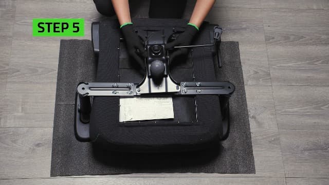 Razer Iskur V2 X Ergonomic Gaming Chair: Built-in Lumbar Support - Widened Seat - High Density Foam Cushions - Adjustable 152 Degree Recline - 2D Armrests - Plush Fabric Finish - Light Gray Edition