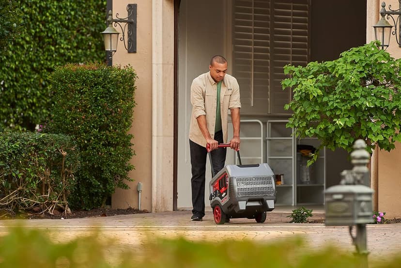 Briggs & Stratton Q6500 Quiet Power Series Inverter Generator | CO Guard, 6500 starting watts